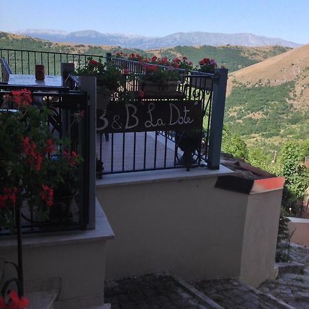 La Dote Bed and Breakfast Santo Stefano Di Sessanio Exteriör bild