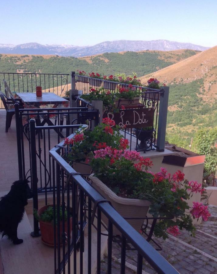 La Dote Bed and Breakfast Santo Stefano Di Sessanio Exteriör bild